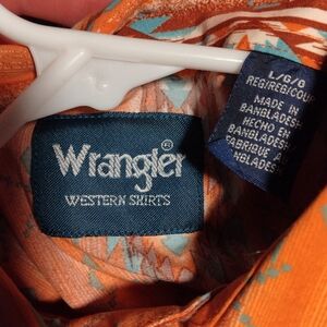 Pearl snap Wrangler long sleeve western shirt